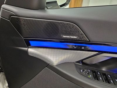 2025 BMW i5