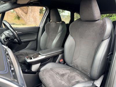 2023 BMW 225