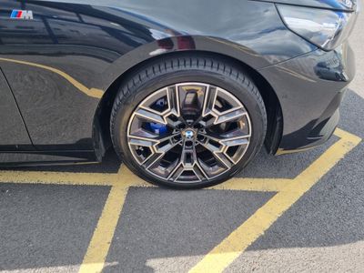 2025 BMW i5