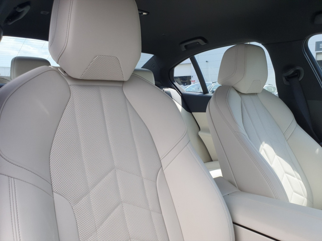 2025 BMW 530