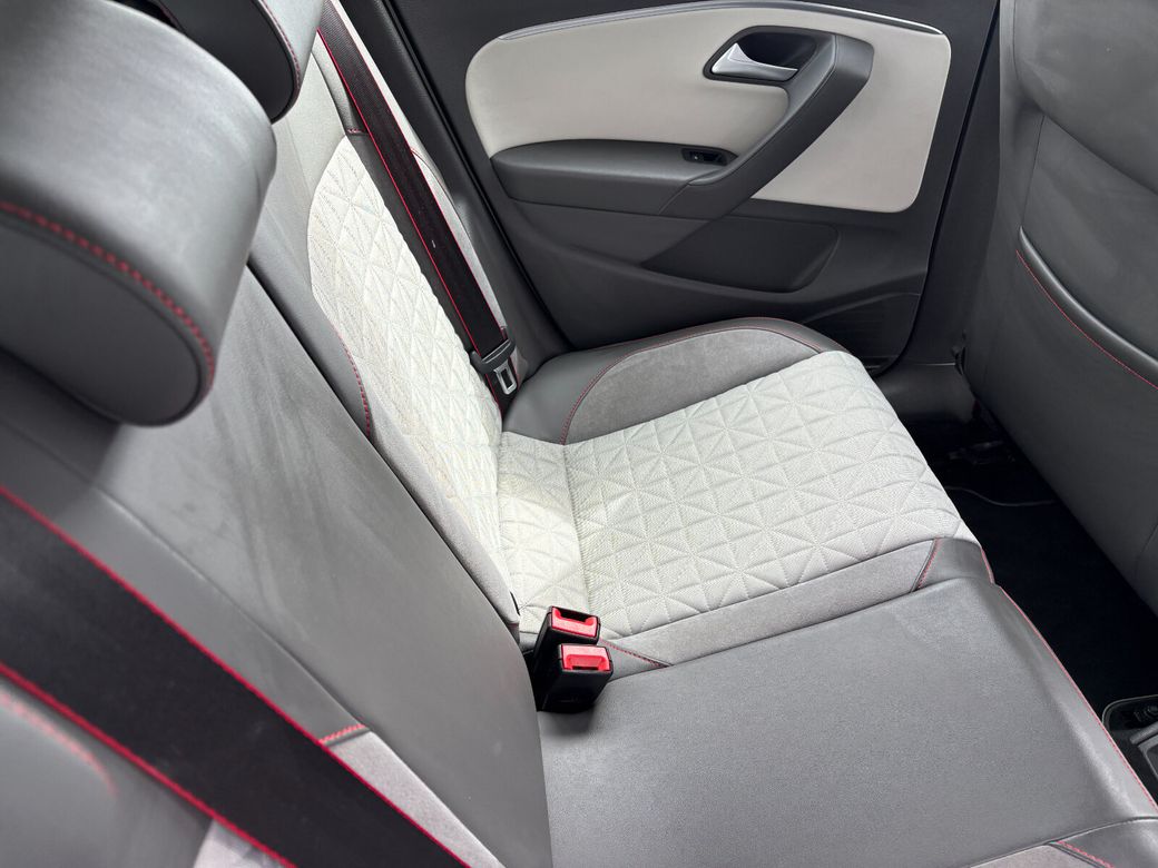 2016 Volkswagen Polo