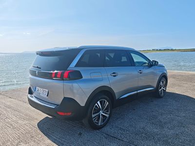 2024 Peugeot 5008