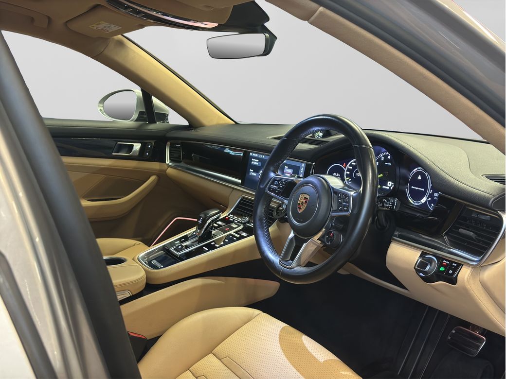2018 Porsche Panamera