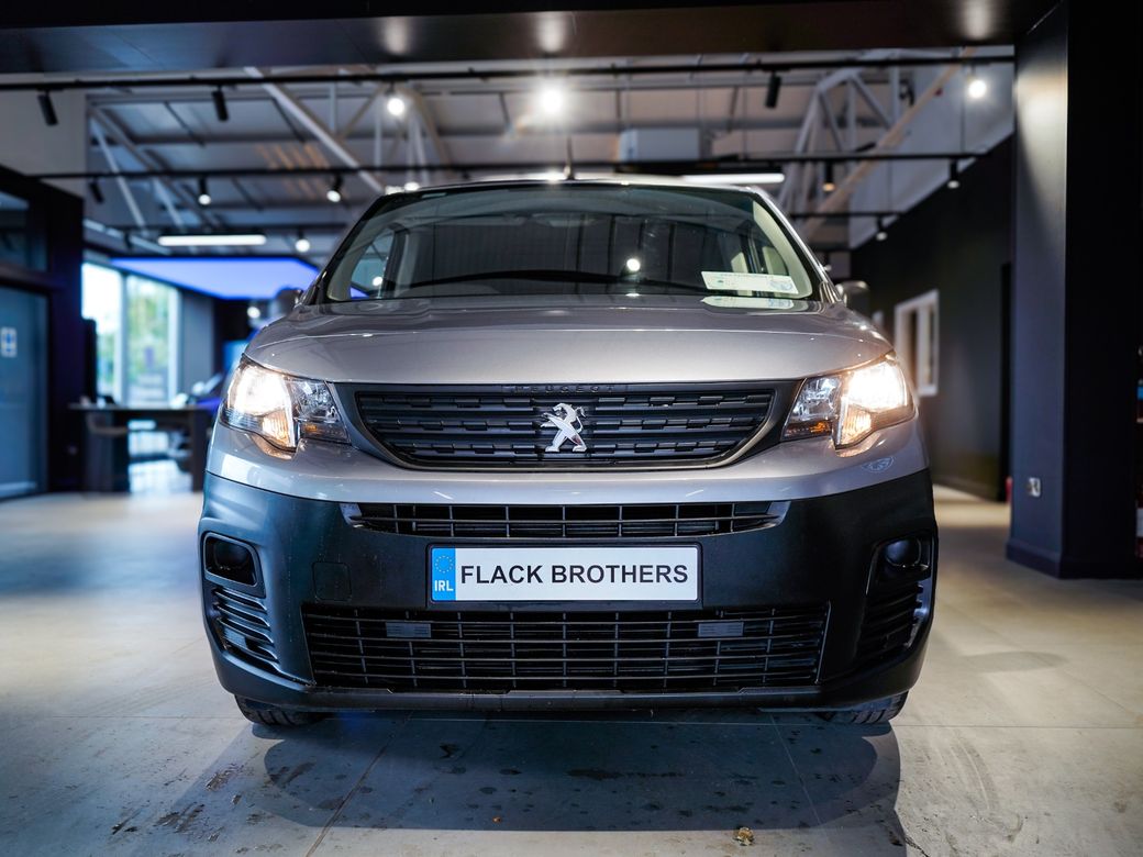 2021 Peugeot Partner