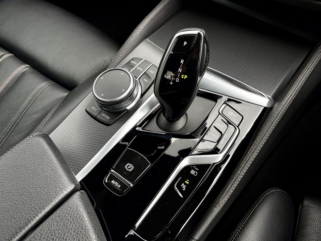 2021 BMW 5 Series