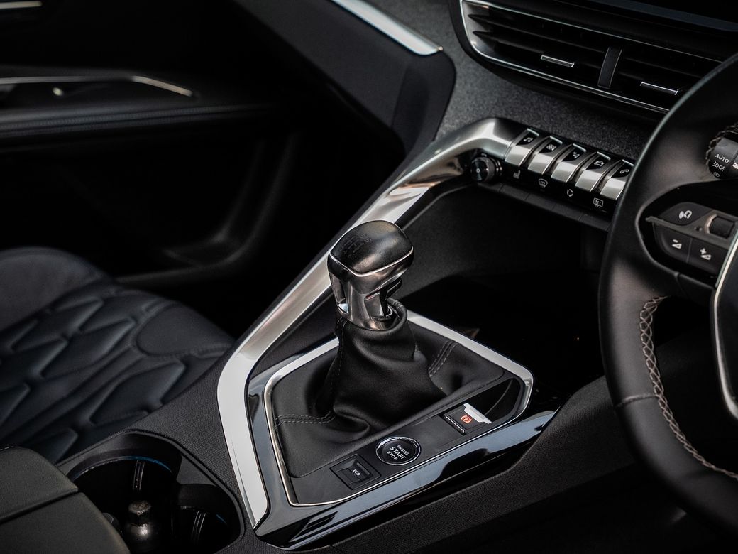 2021 Peugeot 5008
