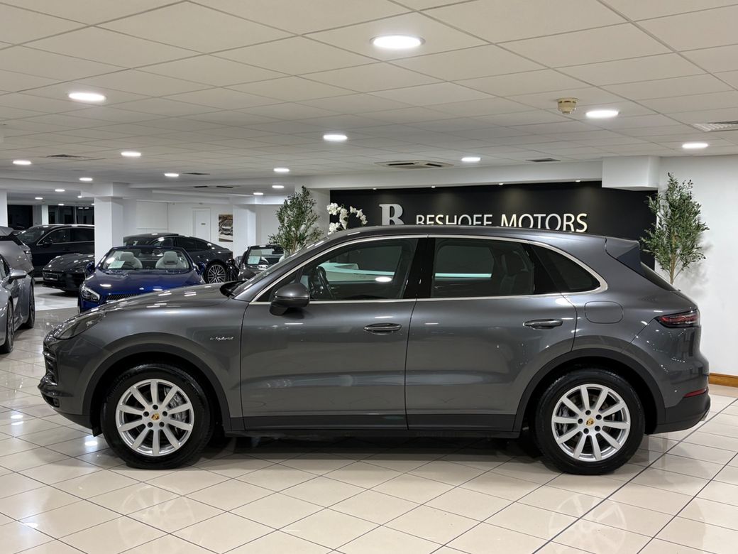 2022 Porsche Cayenne