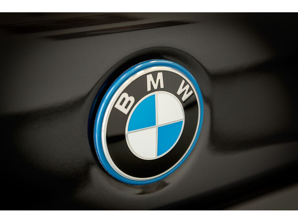 2023 BMW 530