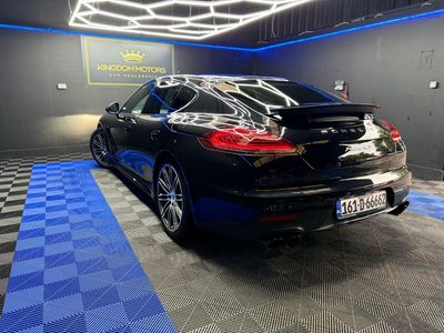2016 Porsche Panamera