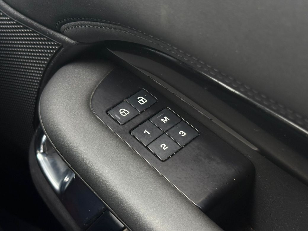 2024 Land Rover Discovery