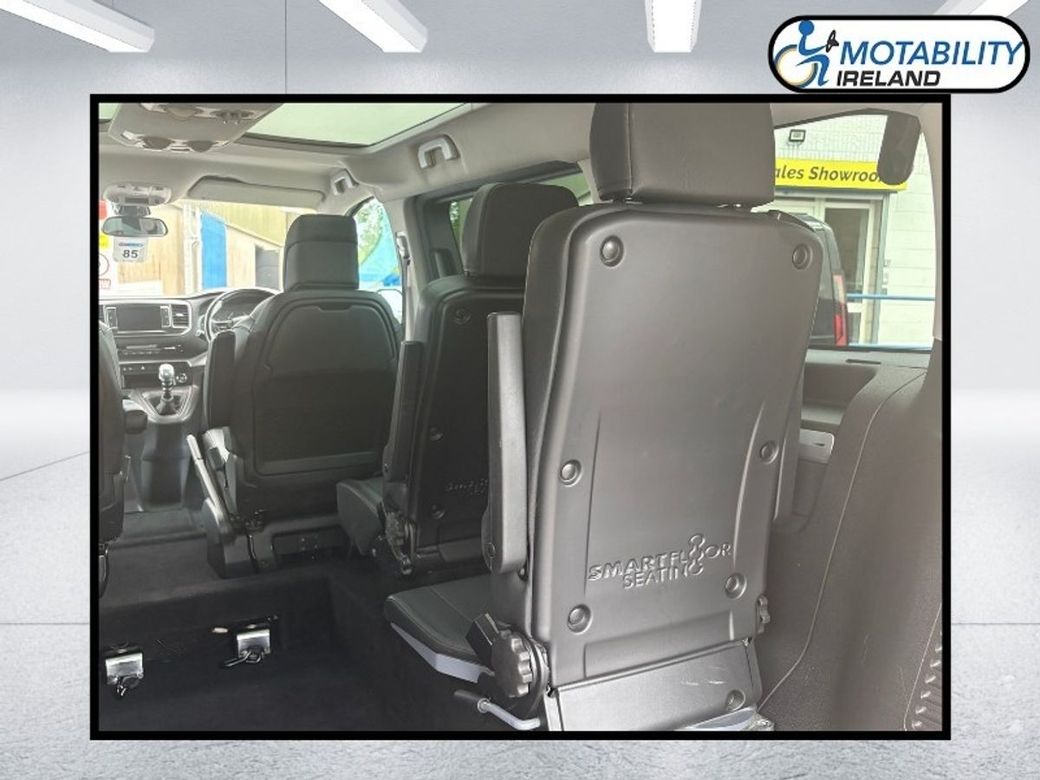 2020 Peugeot Traveller