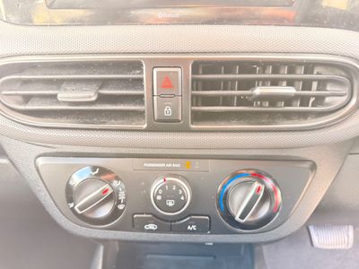 2025 Hyundai i10