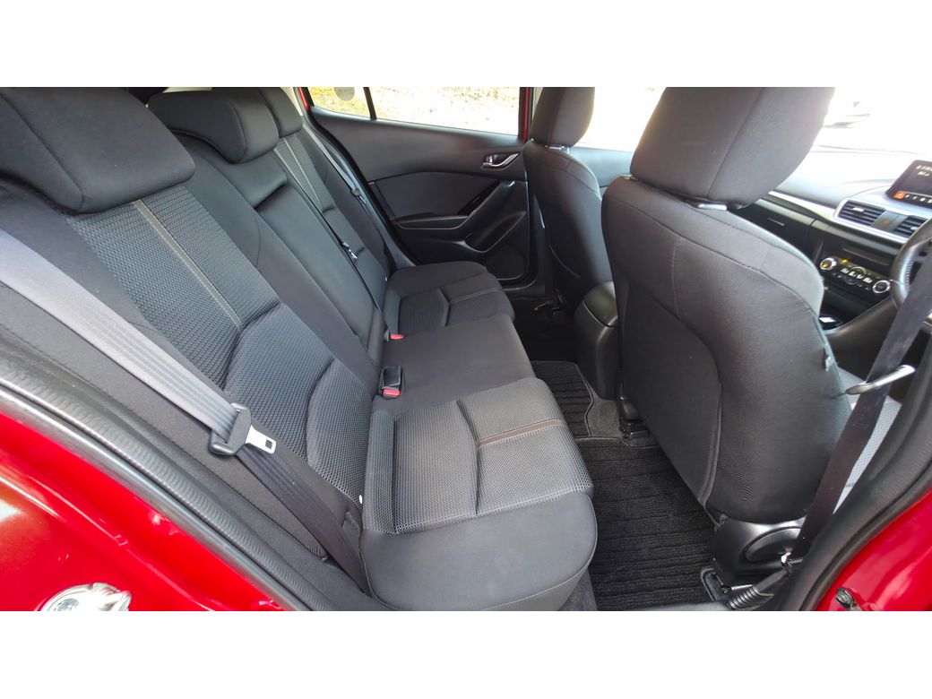 2018 Mazda Axela