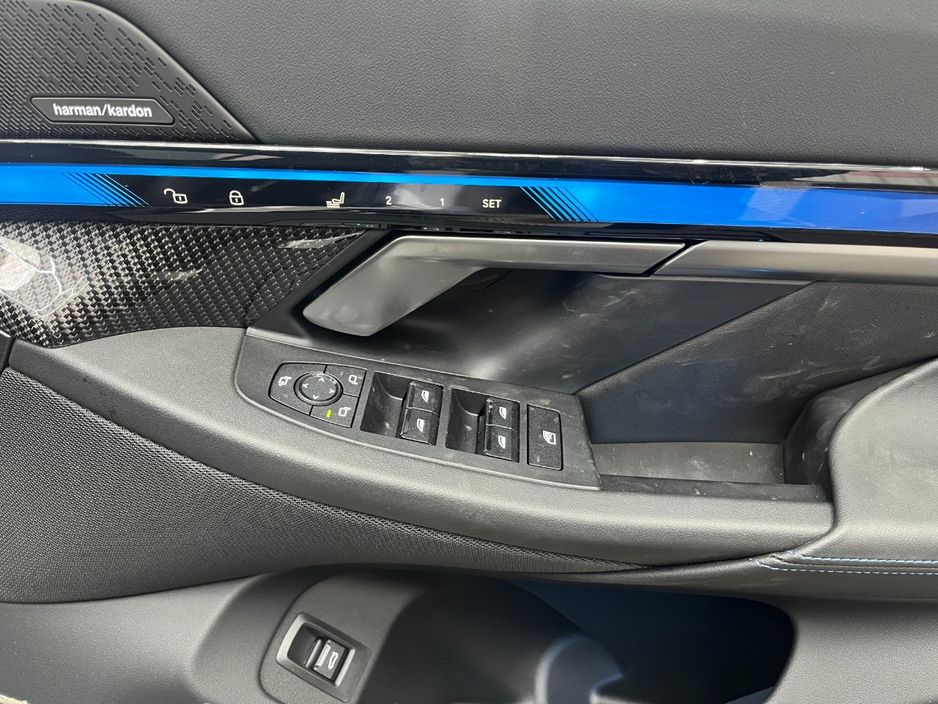 2024 BMW i5