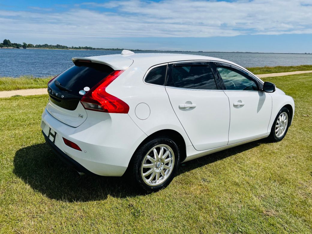 2014 Volvo V40
