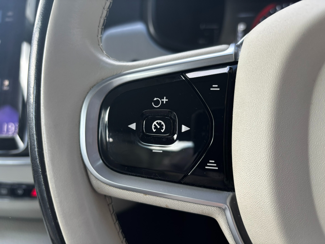 2018 Volvo V90
