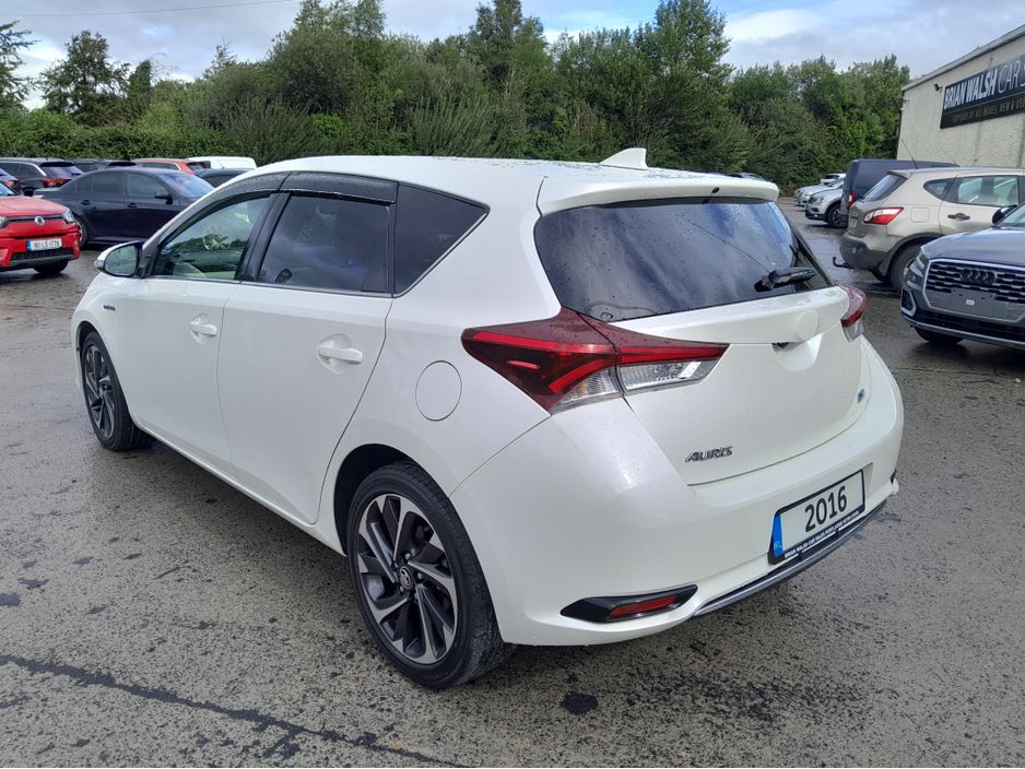 2016 Toyota Auris
