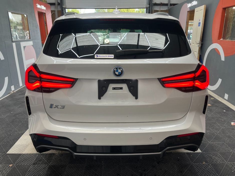 2025 BMW iX3