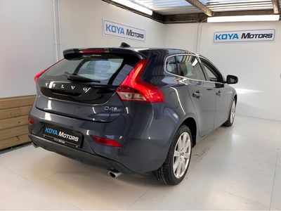 2017 Volvo V40
