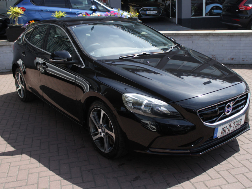 2016 Volvo V40