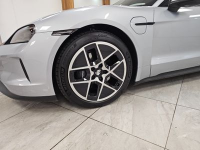 2025 Porsche Taycan