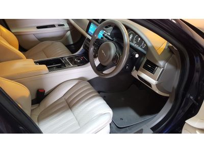 2017 Jaguar XF