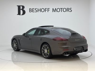2016 Porsche Panamera