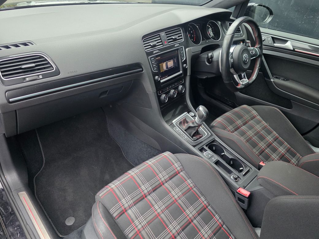 2016 Volkswagen Golf