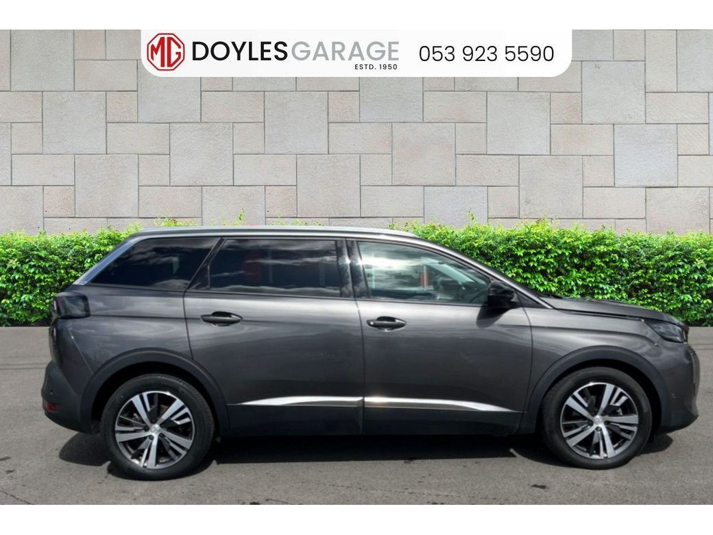 2022 Peugeot 5008