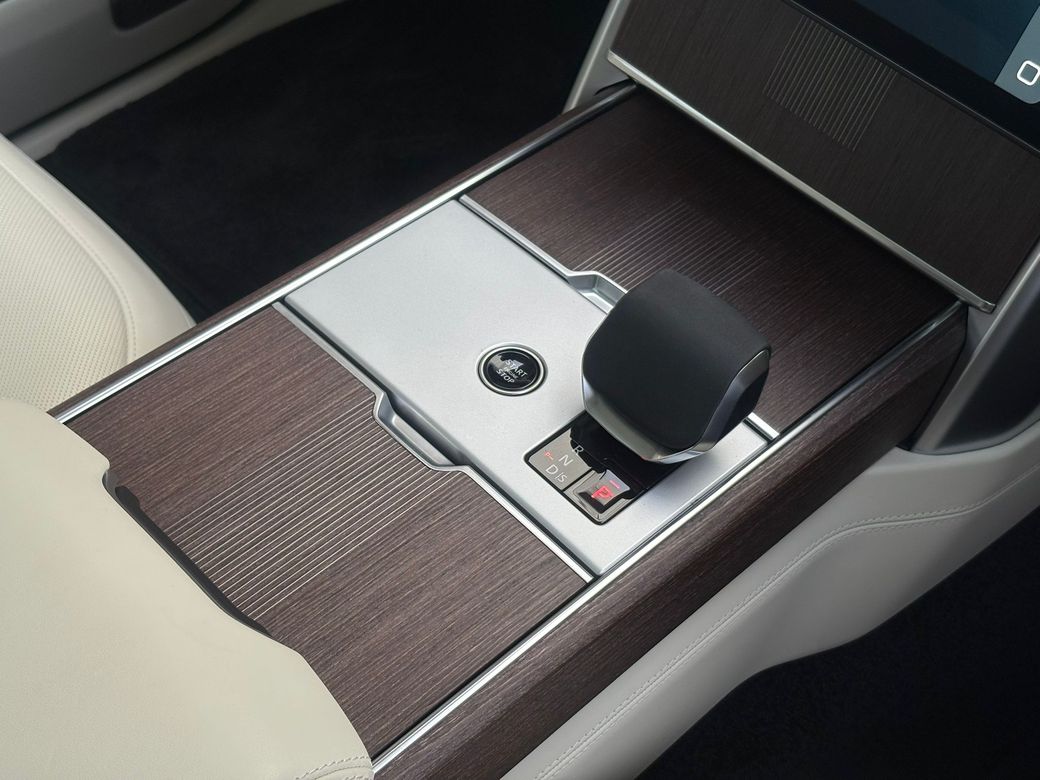 2025 Land Rover Range Rover