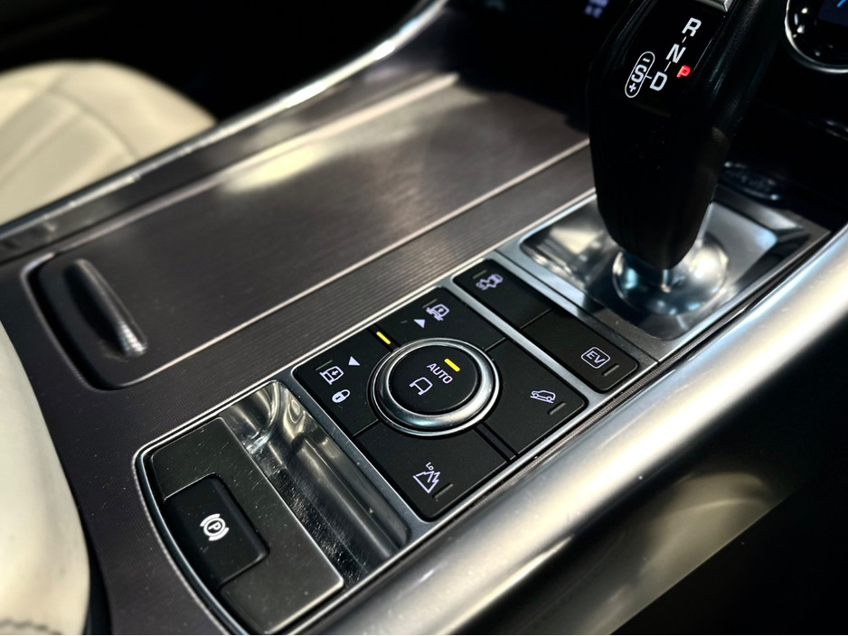 2020 Land Rover Range Rover Sport