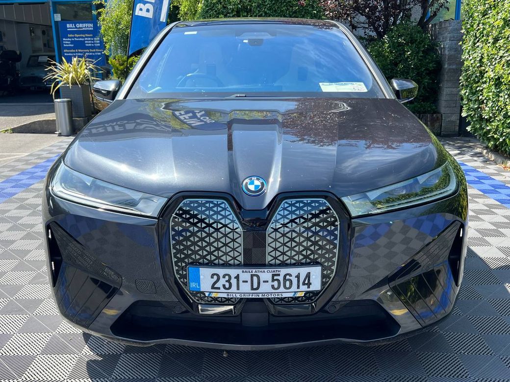 2023 BMW iX