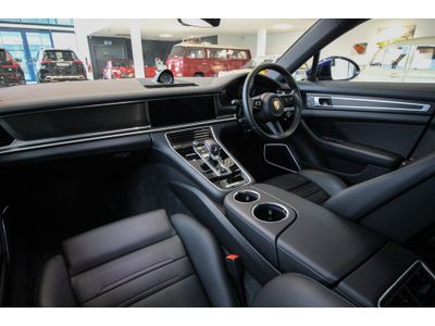 2023 Porsche Panamera