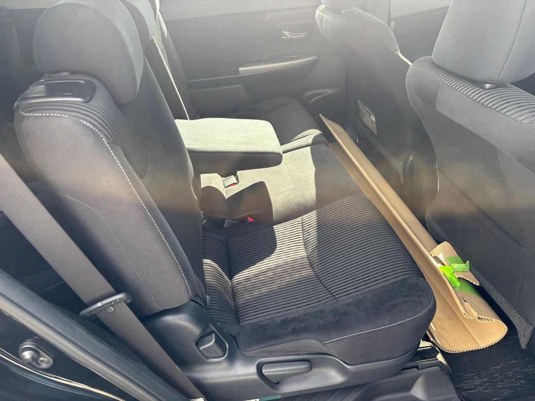 2016 Toyota Prius Alpha