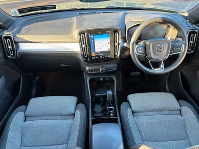 2023 Volvo XC40