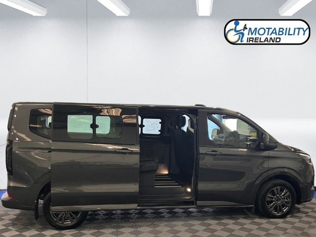 2026 Ford Tourneo Custom