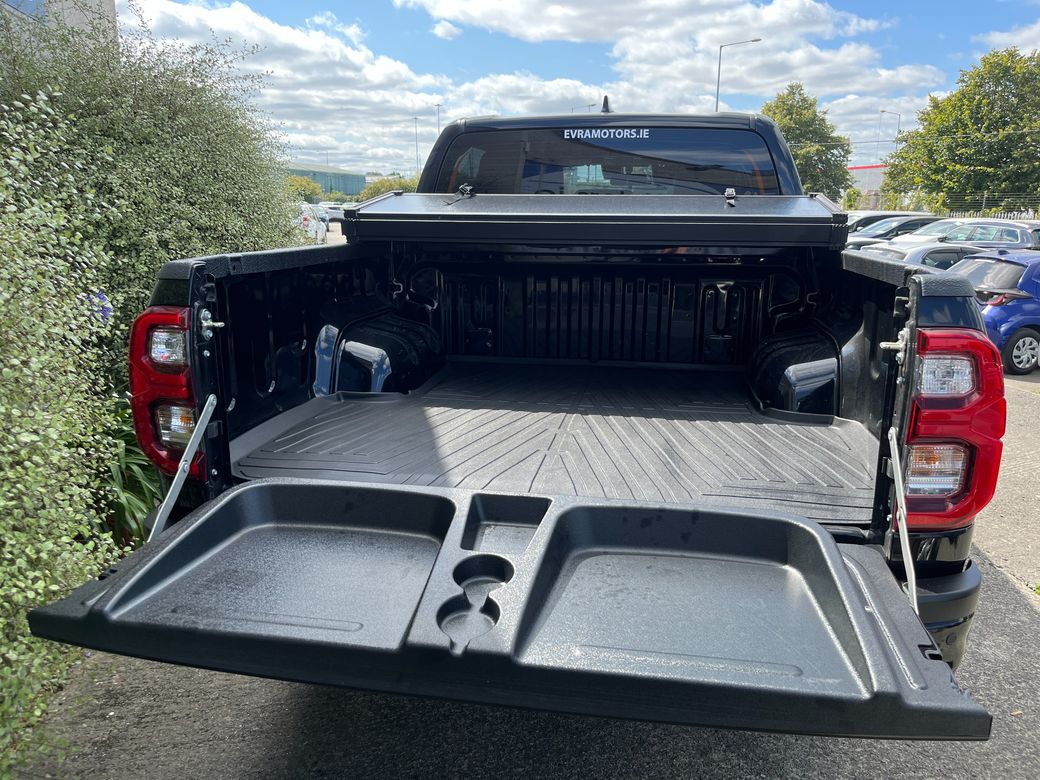 2024 Toyota Hilux