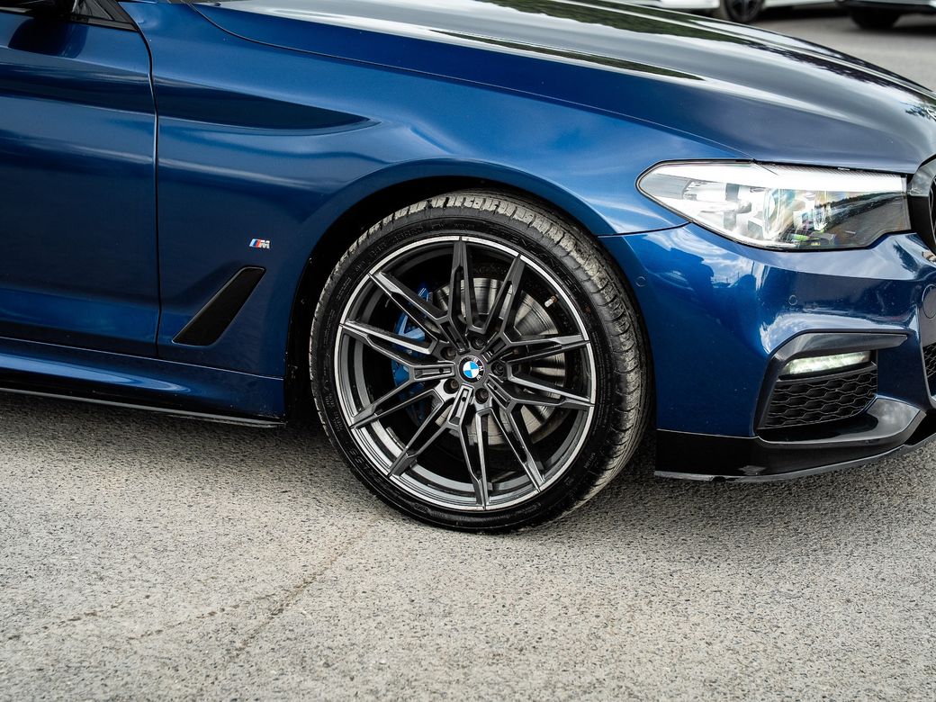 2019 BMW 530