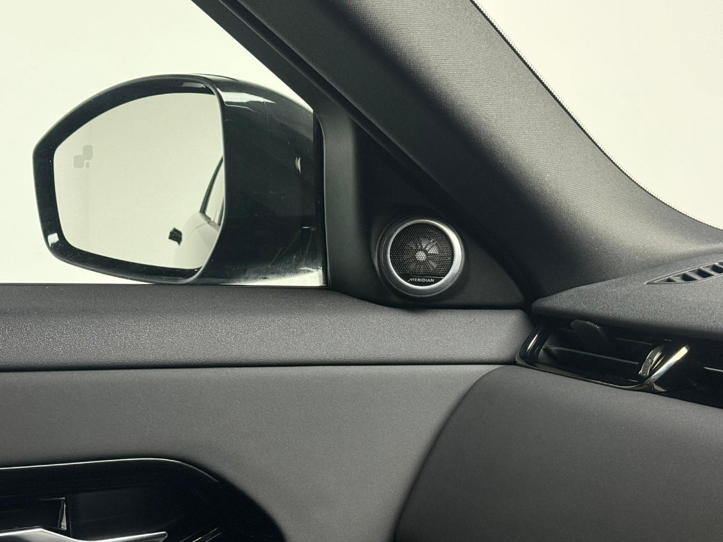 2025 Land Rover Range Rover Evoque