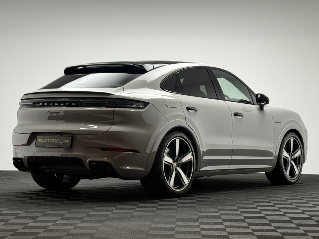 2024 Porsche Cayenne