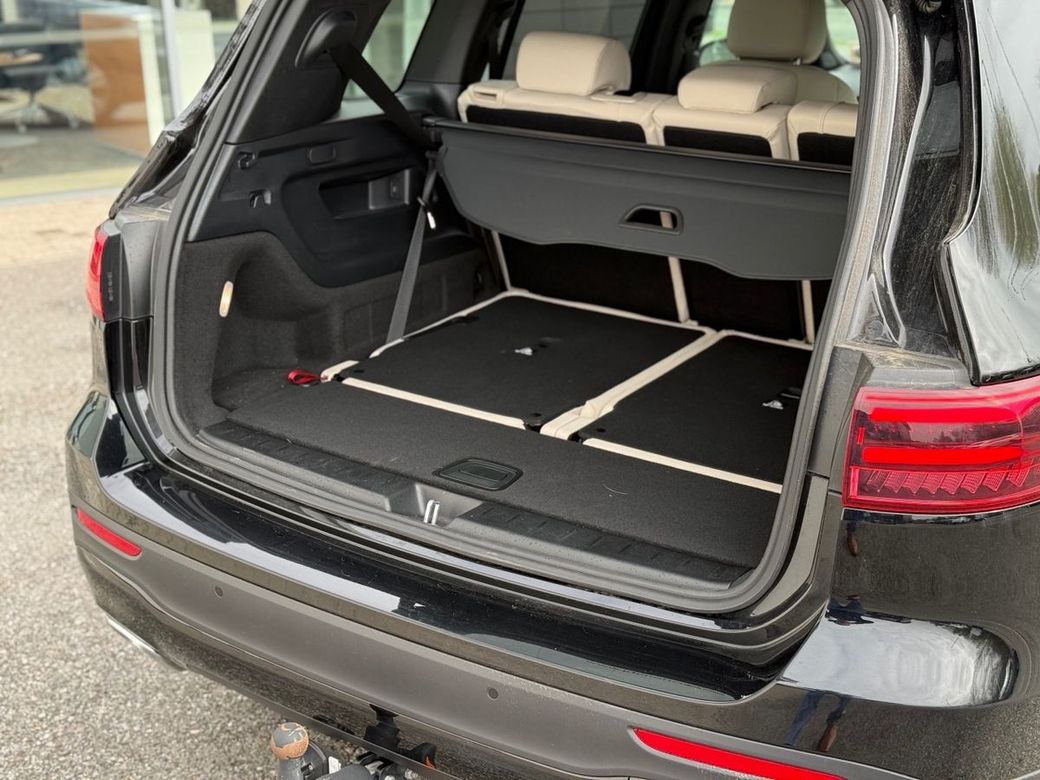 2025 Mercedes-Benz GLB Class