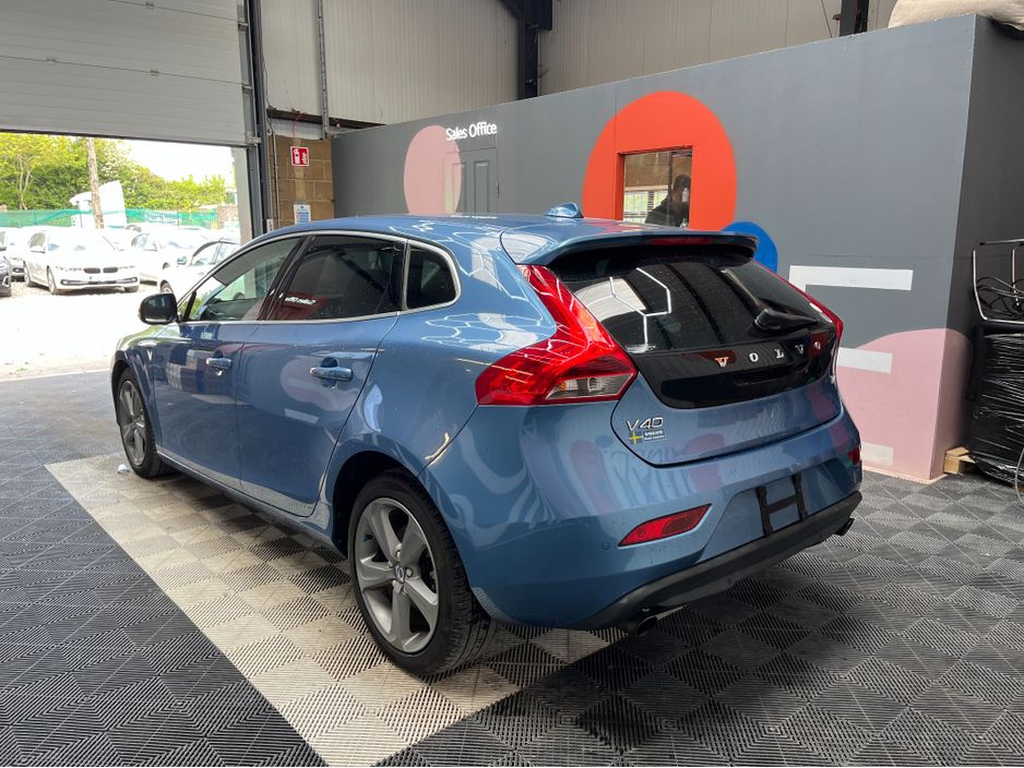 2015 Volvo V40