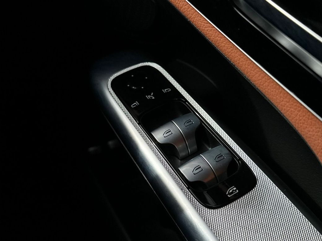 2023 Mercedes-Benz GLC Class