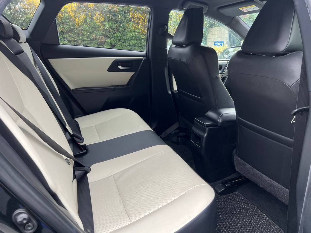 2016 Toyota Auris