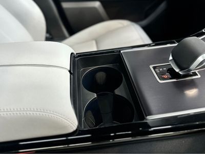2025 Land Rover Range Rover Velar