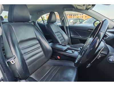 2019 Lexus IS