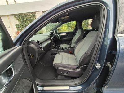 2022 Volvo XC40