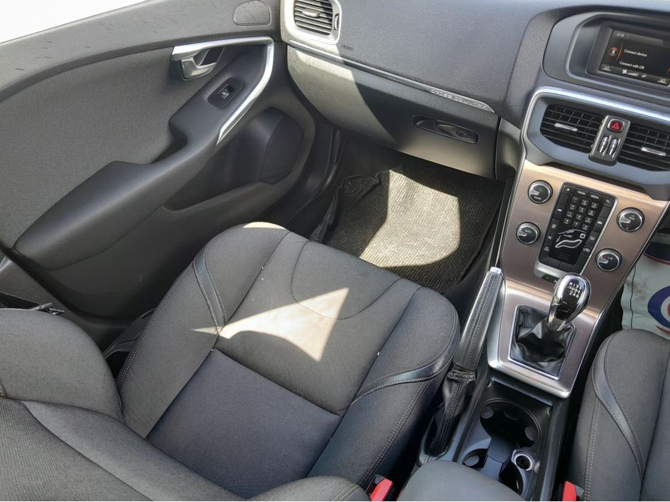 2015 Volvo V40