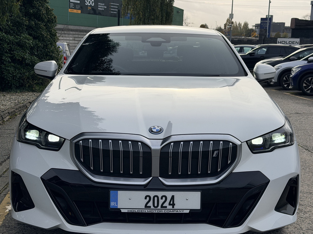 2024 BMW i5