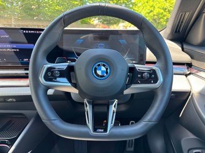 2024 BMW i5